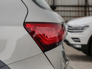 2017Plus 40 TFSI g(sh) (x)(ji)^