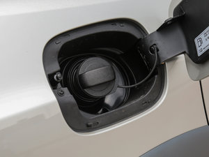 2017Plus 40 TFSI g ^