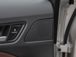 2017Plus 40 TFSI g g