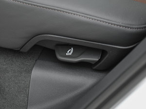 2017Plus 40 TFSI M(jn)ȡ g