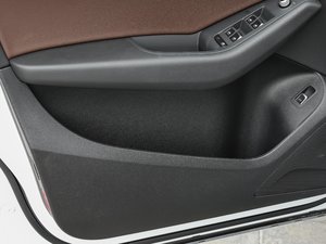 2017Plus 40 TFSI M(jn)ȡ ǰTg