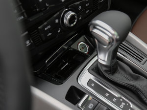 2017Plus 40 TFSI Mȡ g