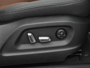 2017Plus 40 TFSI Mȡ g