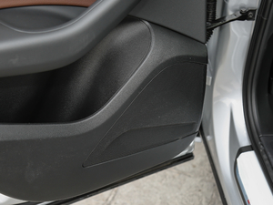 2017Plus 40 TFSI Mȡ g