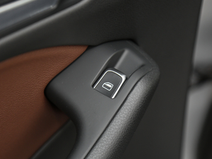 2017Plus 40 TFSI Mȡ g