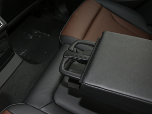 2017Plus 40 TFSI Mȡ g