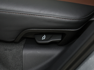 2017Plus 40 TFSI Mȡ g