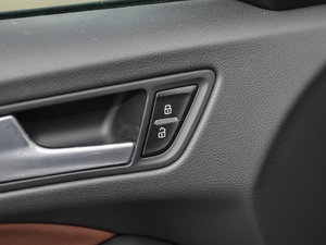 2017Plus 40 TFSI Mȡ g