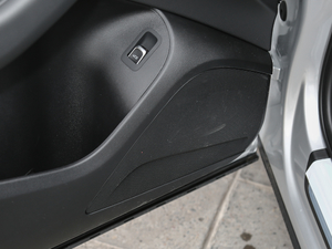 2017Plus 40 TFSI Mȡ g