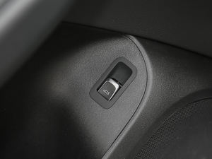 2017Plus 40 TFSI Mȡ g