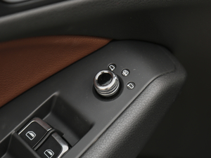 2017Plus 40 TFSI Mȡ g