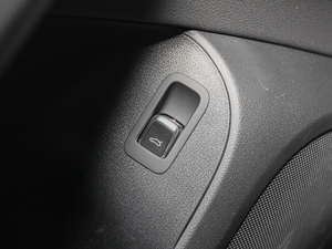 2017Plus 40 TFSI Mȡ g