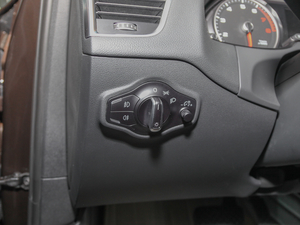 2017Plus 40 TFSI Mȡ g