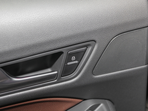 2017Plus 40 TFSI Mȡ g