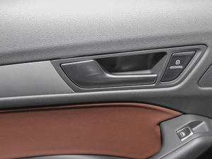 2017Plus 40 TFSI Mȡ g