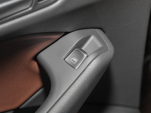 2017Plus 40 TFSI M(jn)ȡ g