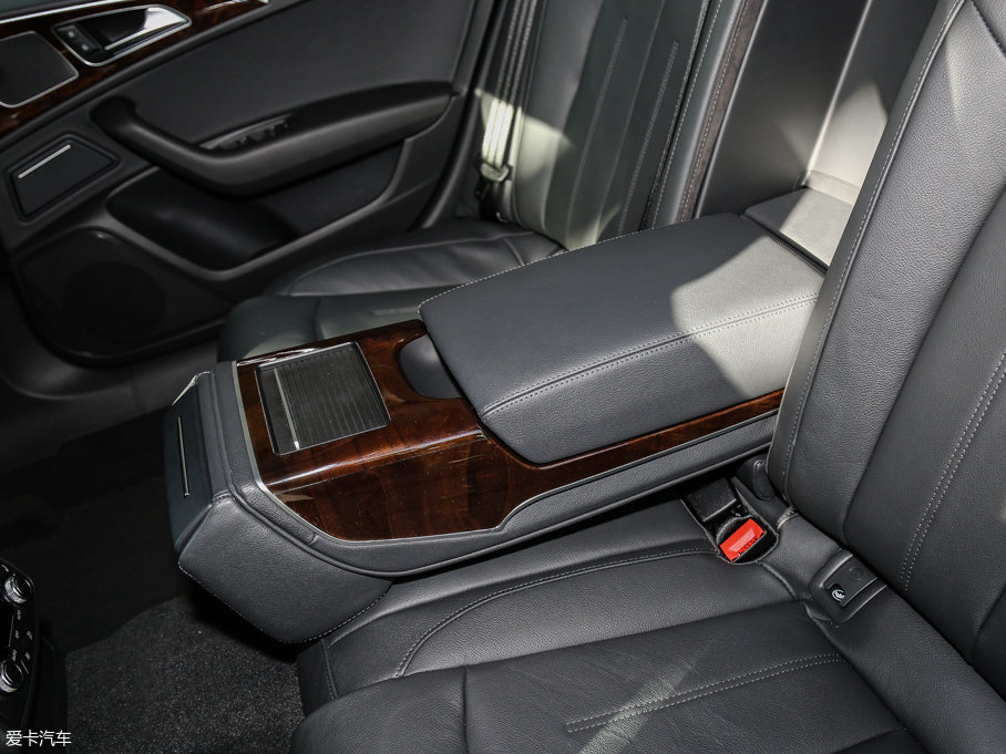 2016?yun)WA6L 30 FSI m