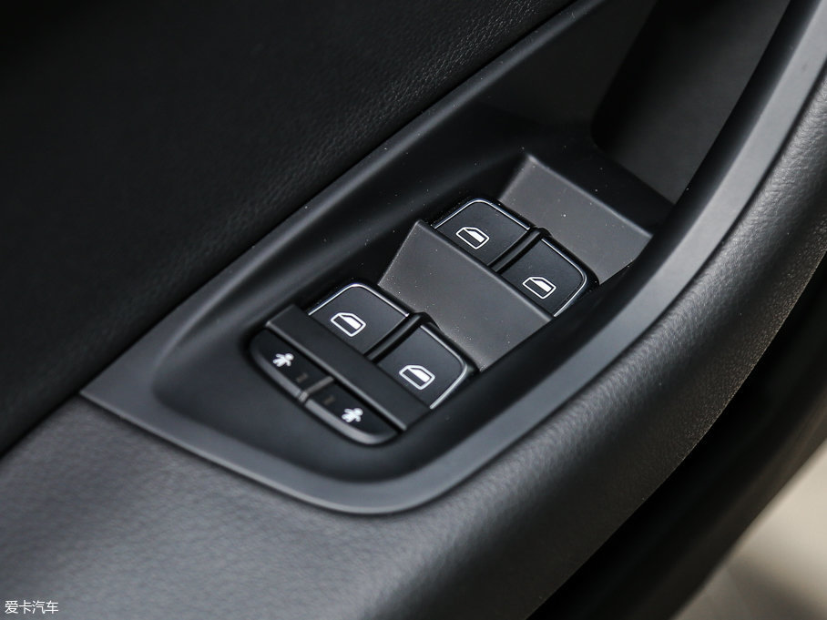 2016?yun)WA6L 30 FSI m