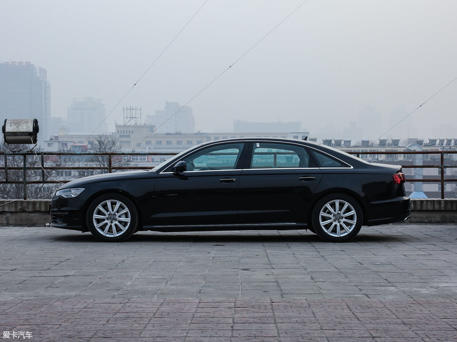 2017WA6L 50 TFSI quattro 