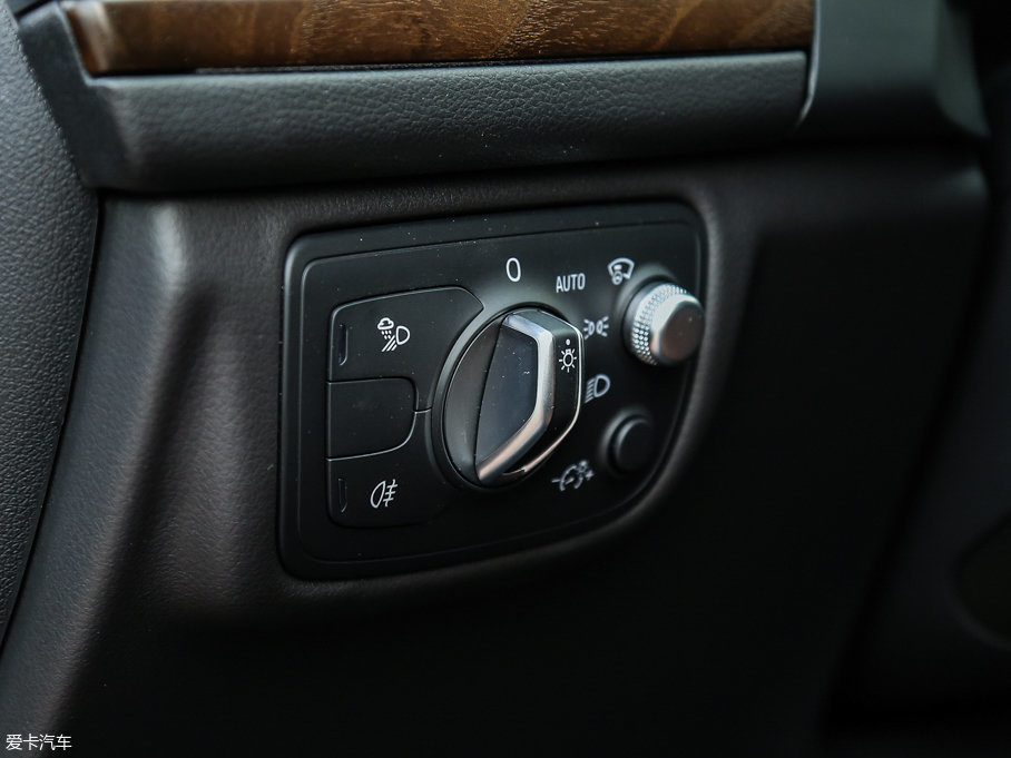 2017WA6L 50 TFSI quattro 