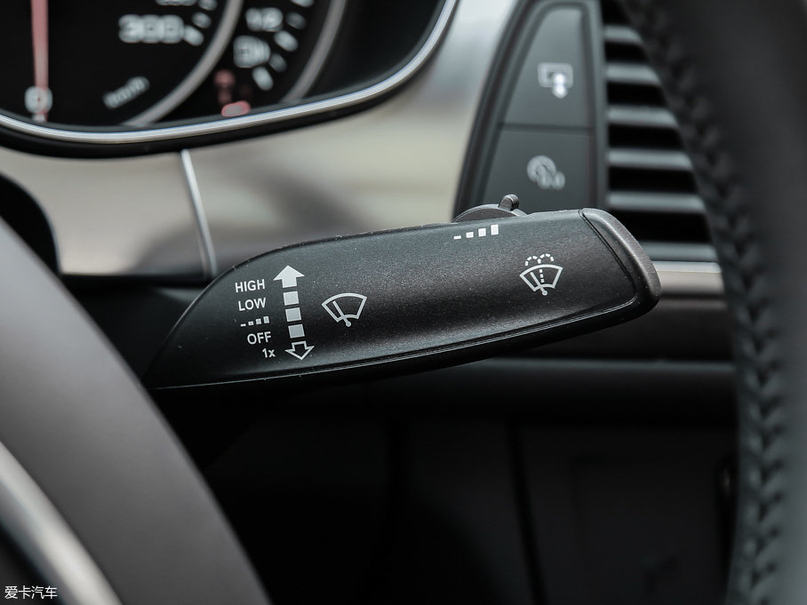 2017WA6L 50 TFSI quattro 