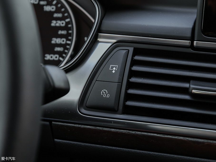 2017WA6L 50 TFSI quattro 