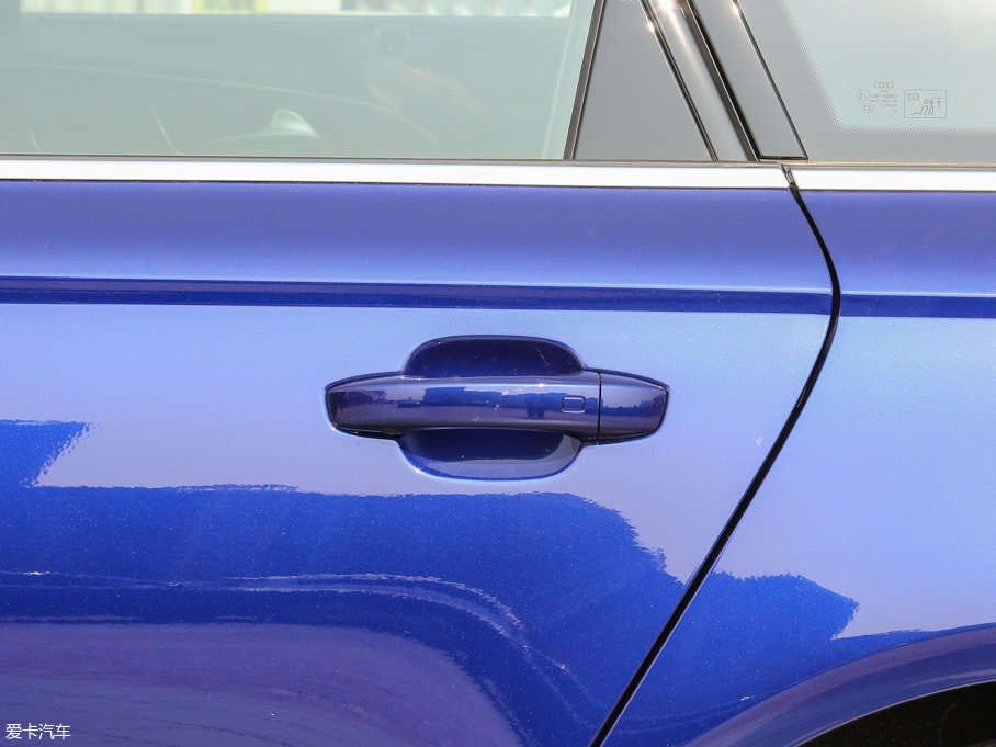 2017?yun)WA6L 30 FSI m