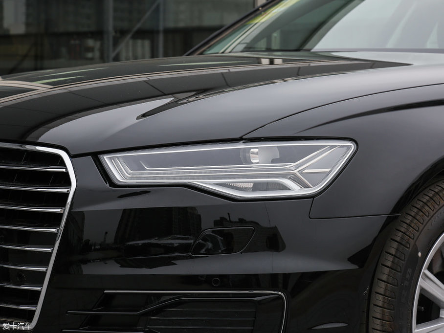 2017WA6L 50 TFSI quattro A