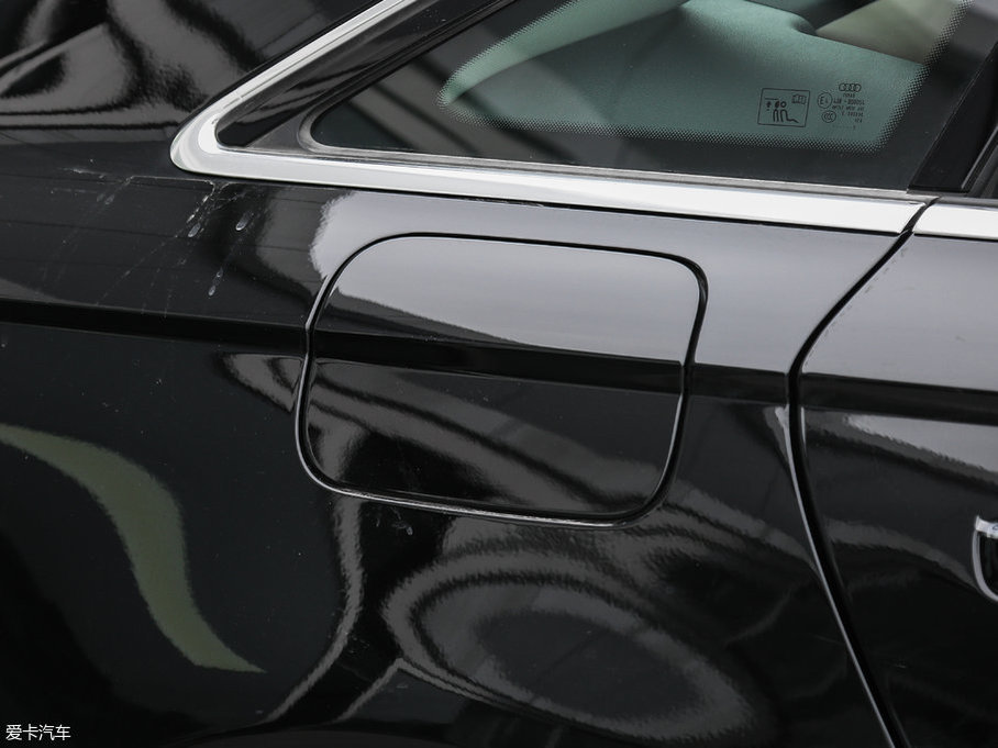 2017WA6L 50 TFSI quattro A