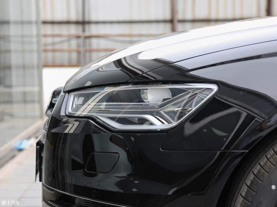 2017WA6L 50 TFSI quattro A