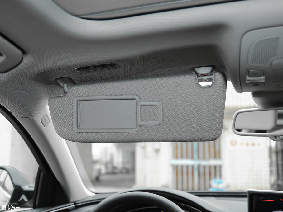 2017WA6L 50 TFSI quattro A