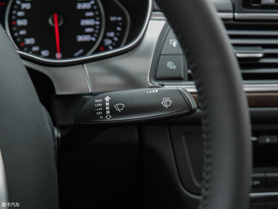 2017WA6L 50 TFSI quattro A