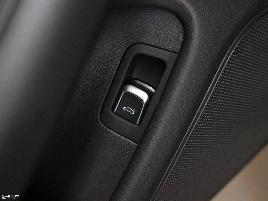 2017?yun)WA6L 30 FSI g(sh)