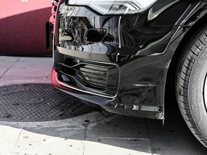 201745 TFSI quattro \ ^