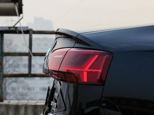 201750 TFSI quattro  ^