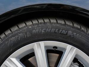 201750 TFSI quattro  ݆̥Ʒ