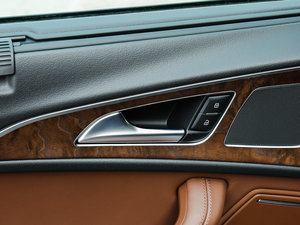 201750 TFSI quattro  g