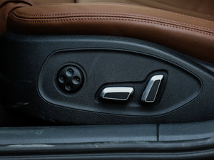 201750 TFSI quattro  {{