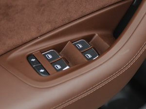 201750 TFSI quattro A {܇ƅ^	