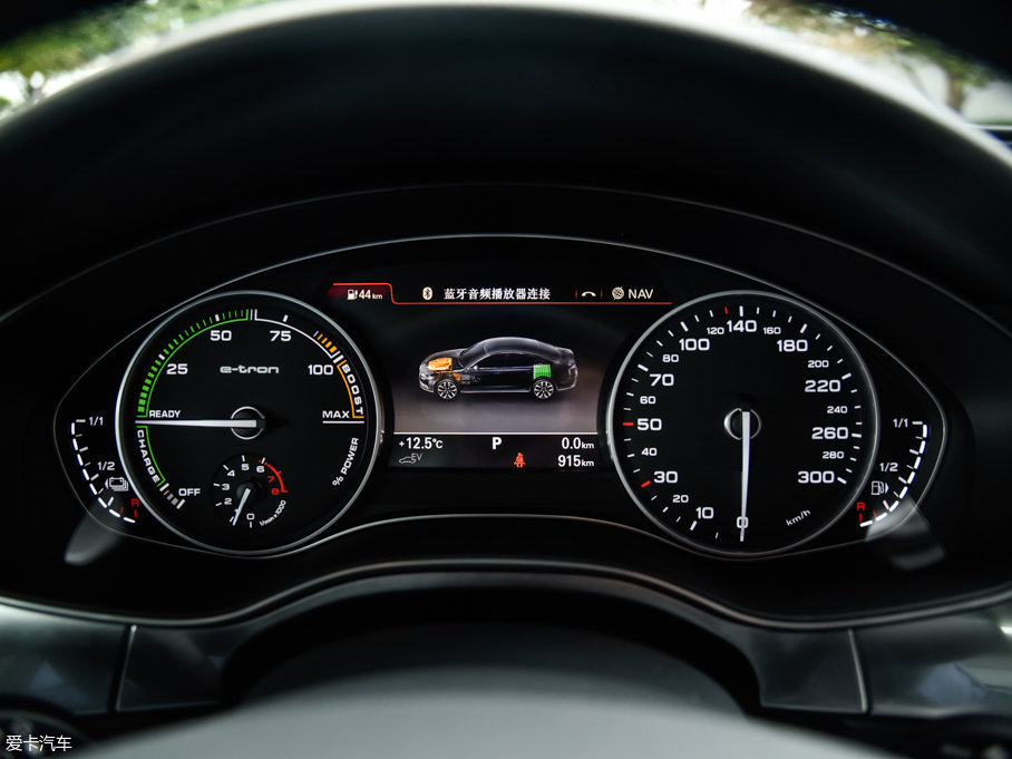 2018WA6LԴ 40 e-tron