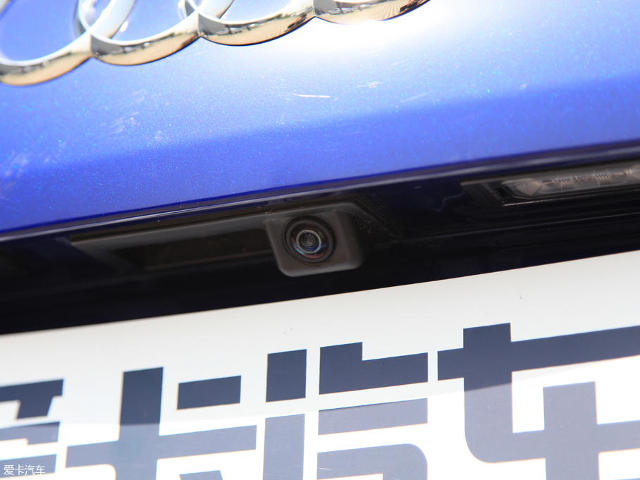 2018WA6LԴ 40 e-tron