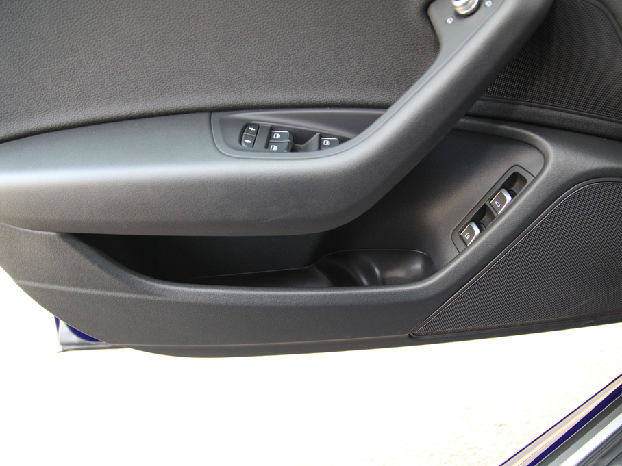 2018WA6LԴ 40 e-tron