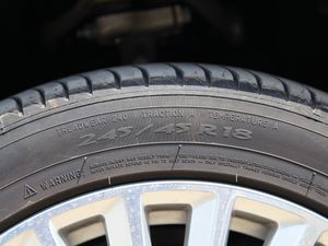 201840 e-tron ݆̥ߴ