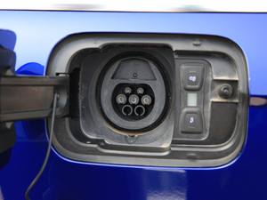 201840 e-tron (x)(ji)^