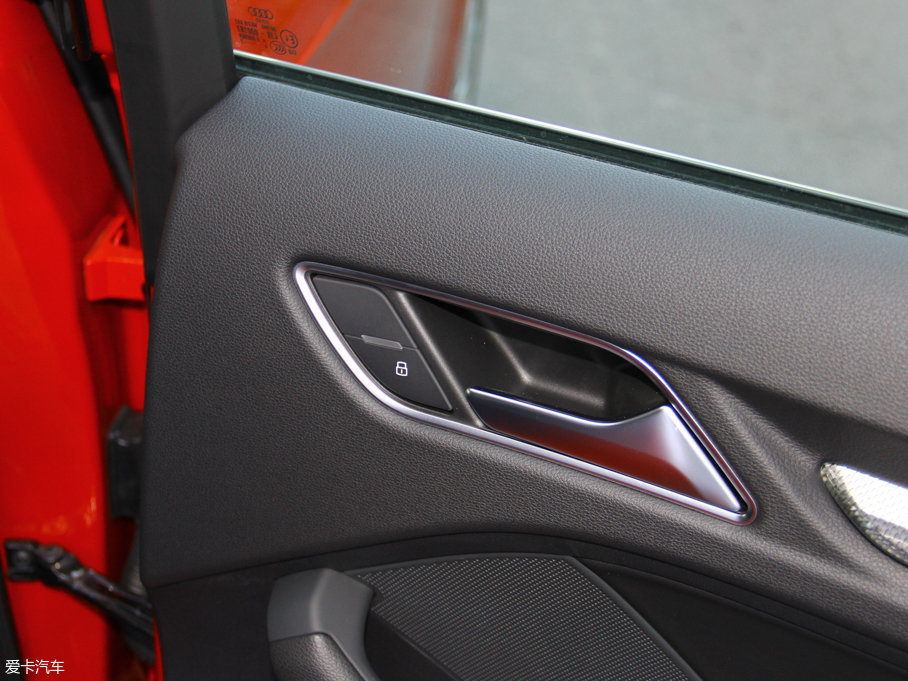 2017?yun)WA3 40 TFSI L(fng)