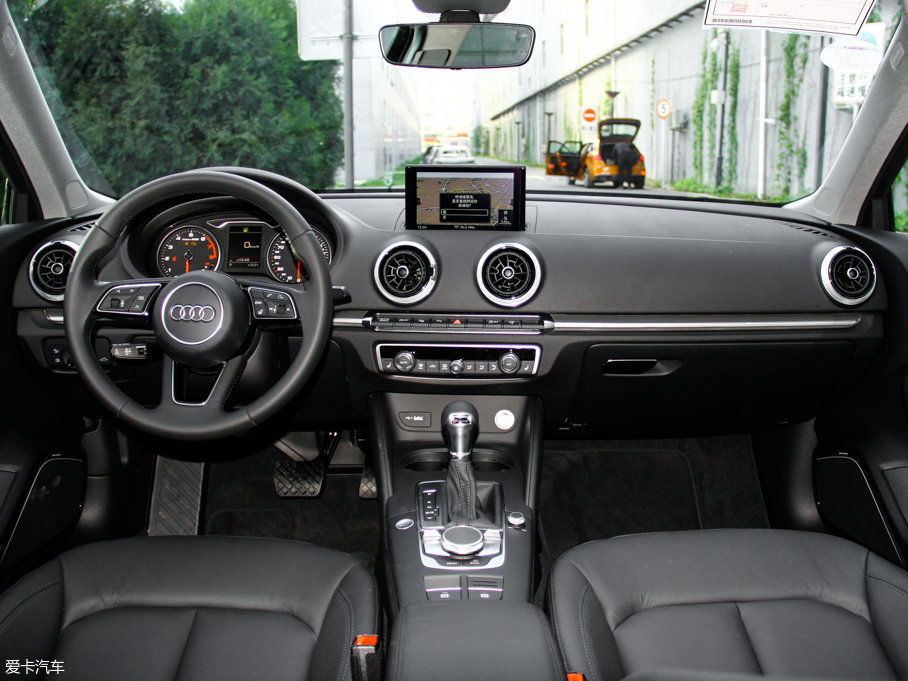 2017?yun)WA3 40 TFSI L(fng)