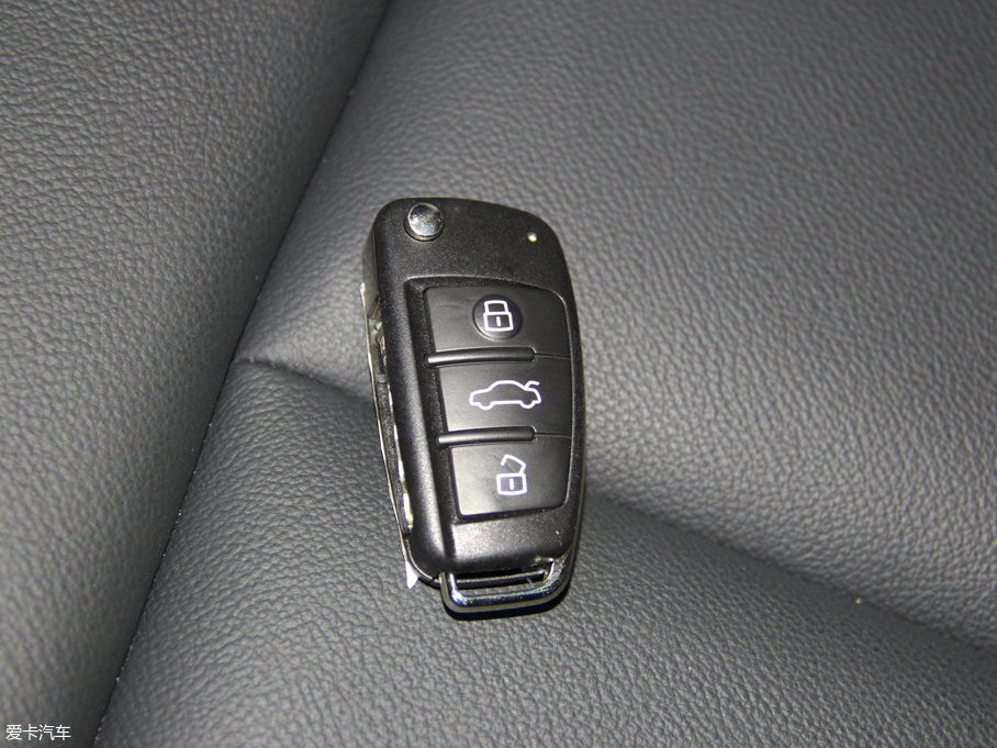 2017?yun)WA3 40 TFSI L(fng)