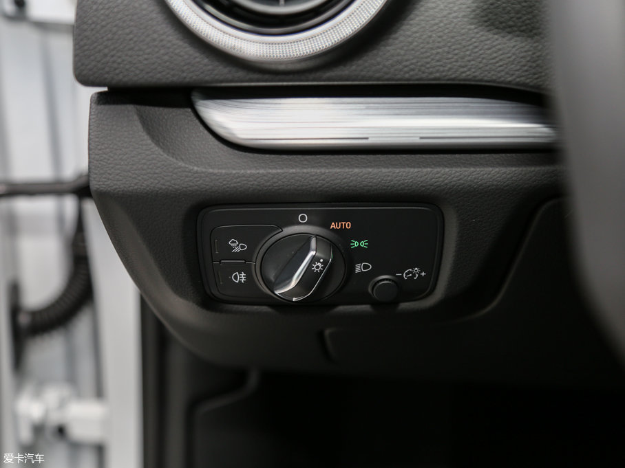 2017?yun)WA3 40 TFSI \(yn)(dng)