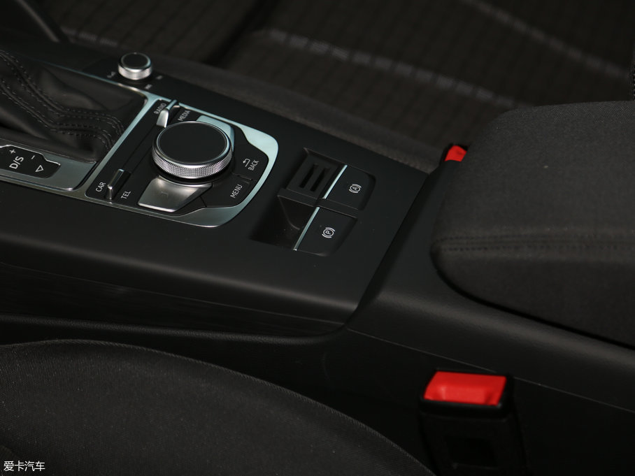 2017��W��A3 35 TFSI �\����