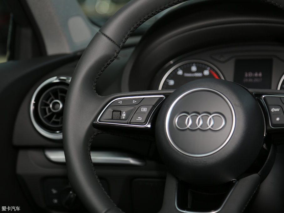 2017��W��A3 35 TFSI �\����